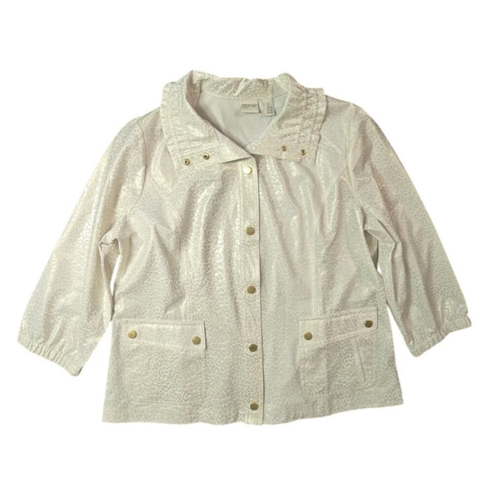 Chicos Zenergy Jacket sz2/L White Neema Foil Print Snaps Pockets 3/4 Sleeves NWT